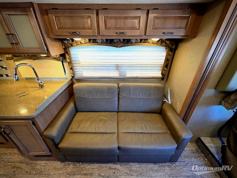 2018 Thor Hurricane 29M RV Photo 3