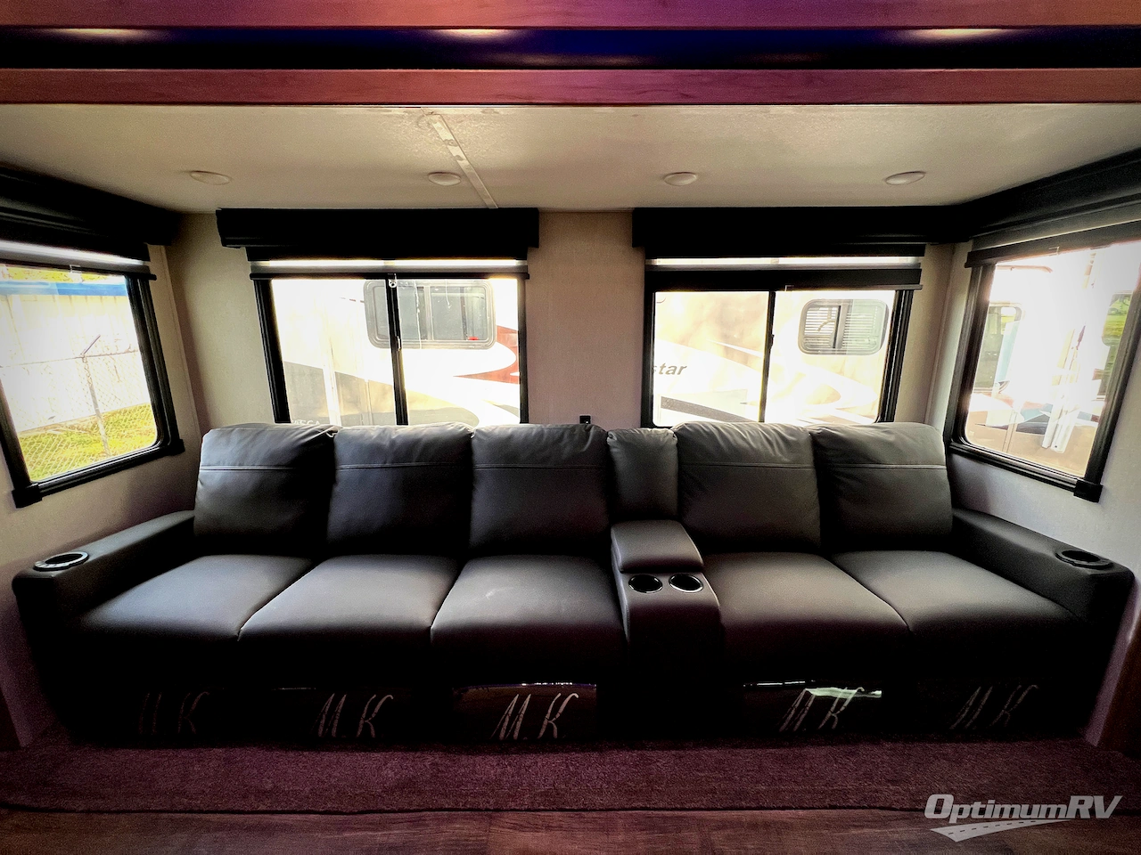 2023 Forest River Cherokee Arctic Wolf Suite 3770 Photo 6