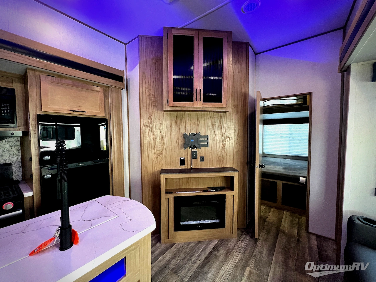 2023 Forest River Cherokee Arctic Wolf Suite 3770 Photo 8