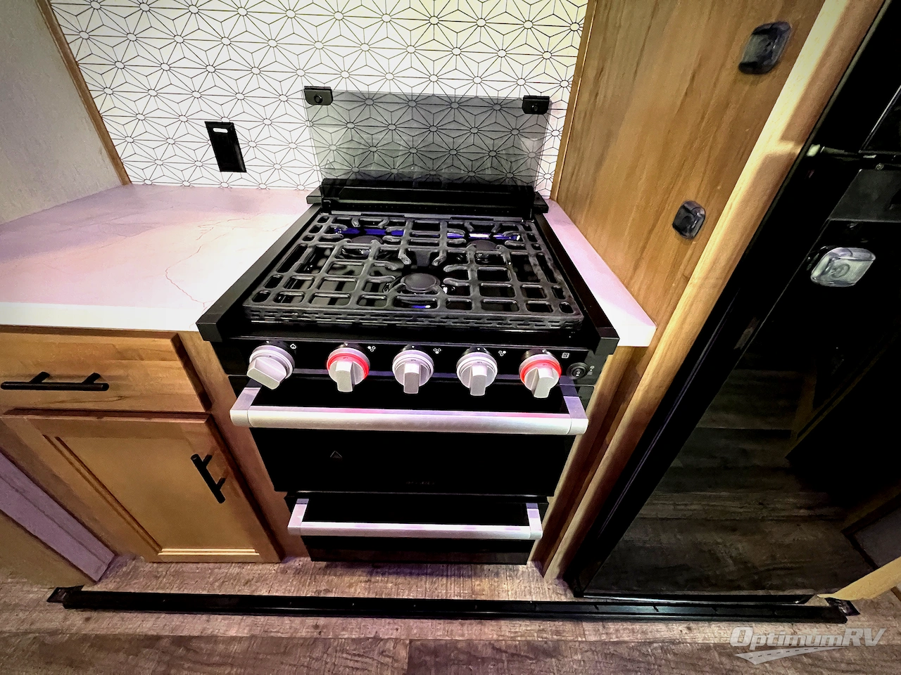 2023 Forest River Cherokee Arctic Wolf Suite 3770 Photo 10