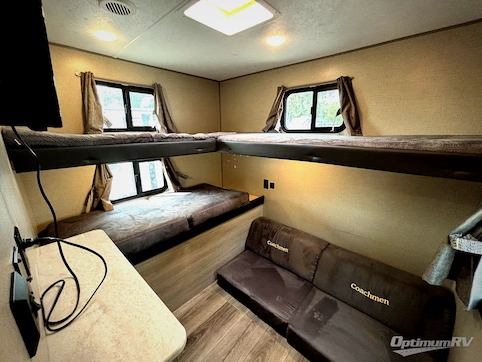 2022 Coachmen Catalina Legacy 303QBCK RV Photo 3