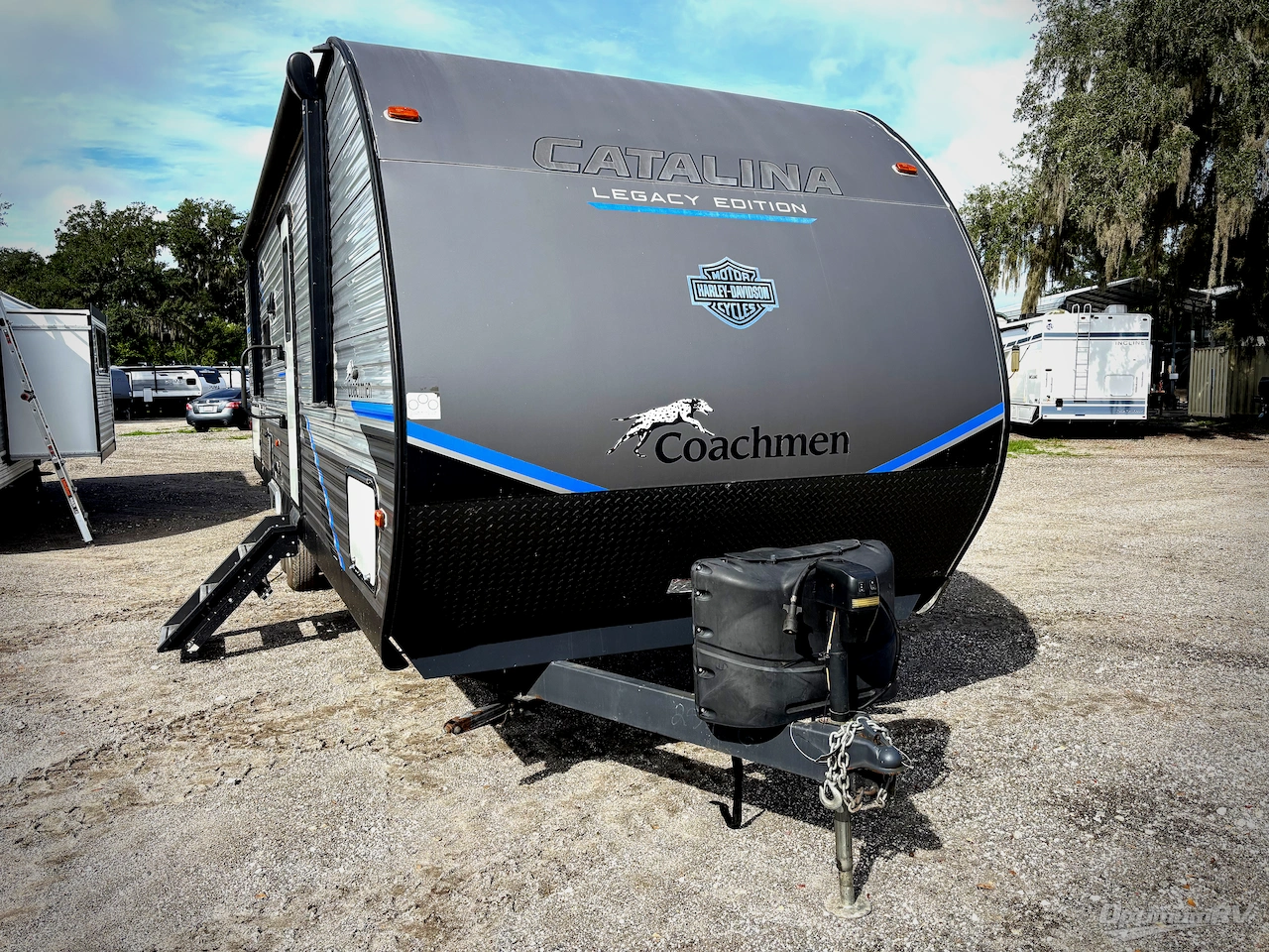 2022 Coachmen Catalina Legacy 303QBCK Photo 1