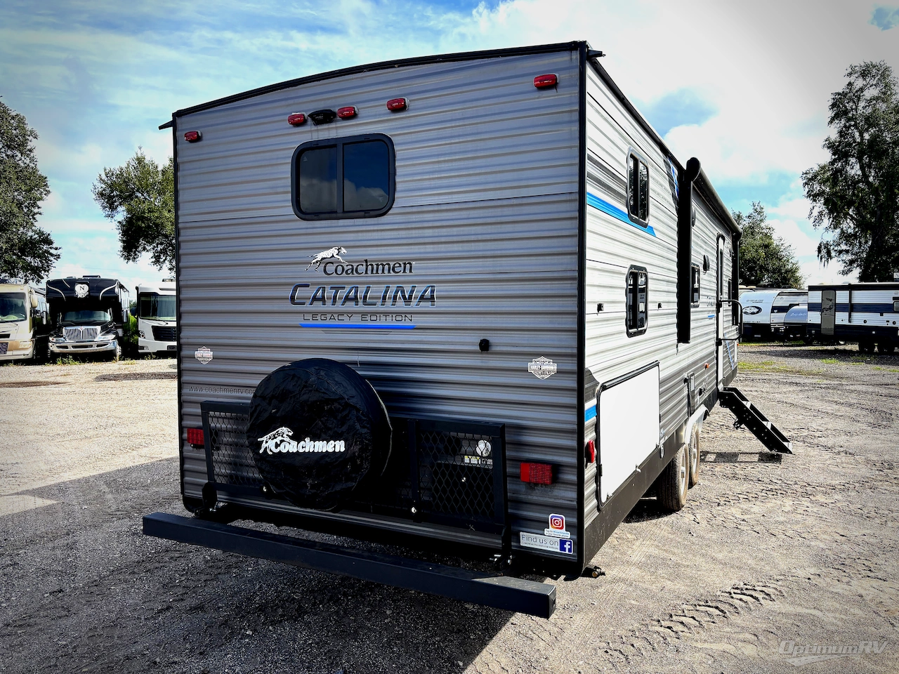 2022 Coachmen Catalina Legacy 303QBCK Photo 2
