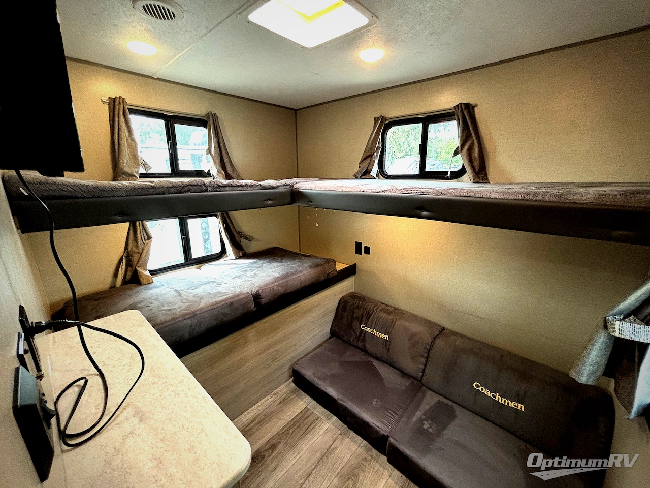 2022 Coachmen Catalina Legacy 303QBCK Photo 11