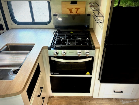 2025 Venture Sienna SA281VQB RV Photo 3