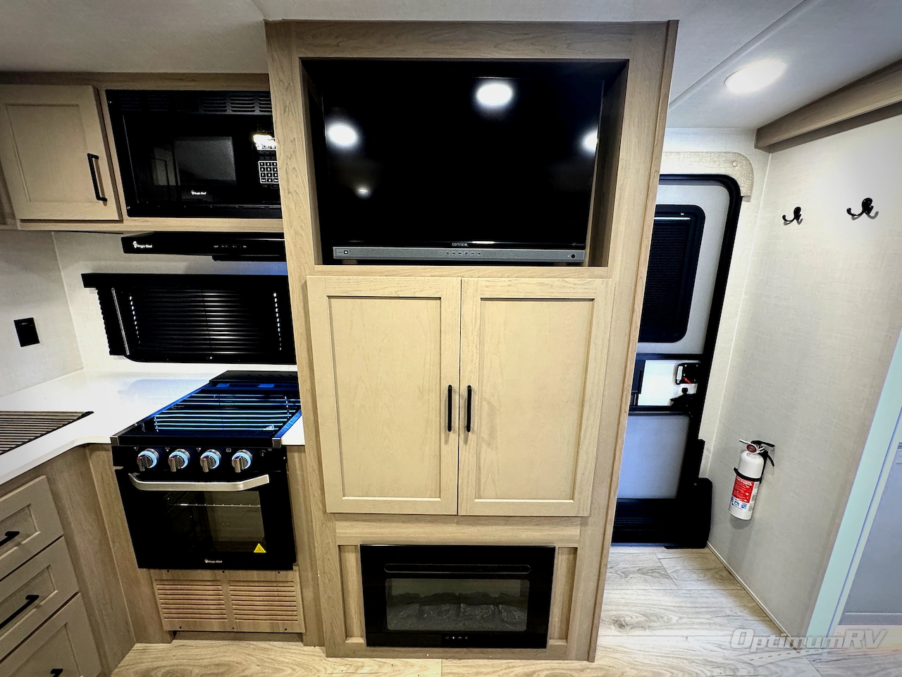 2025 Forest River Rockwood Mini Lite 2511S Photo 10