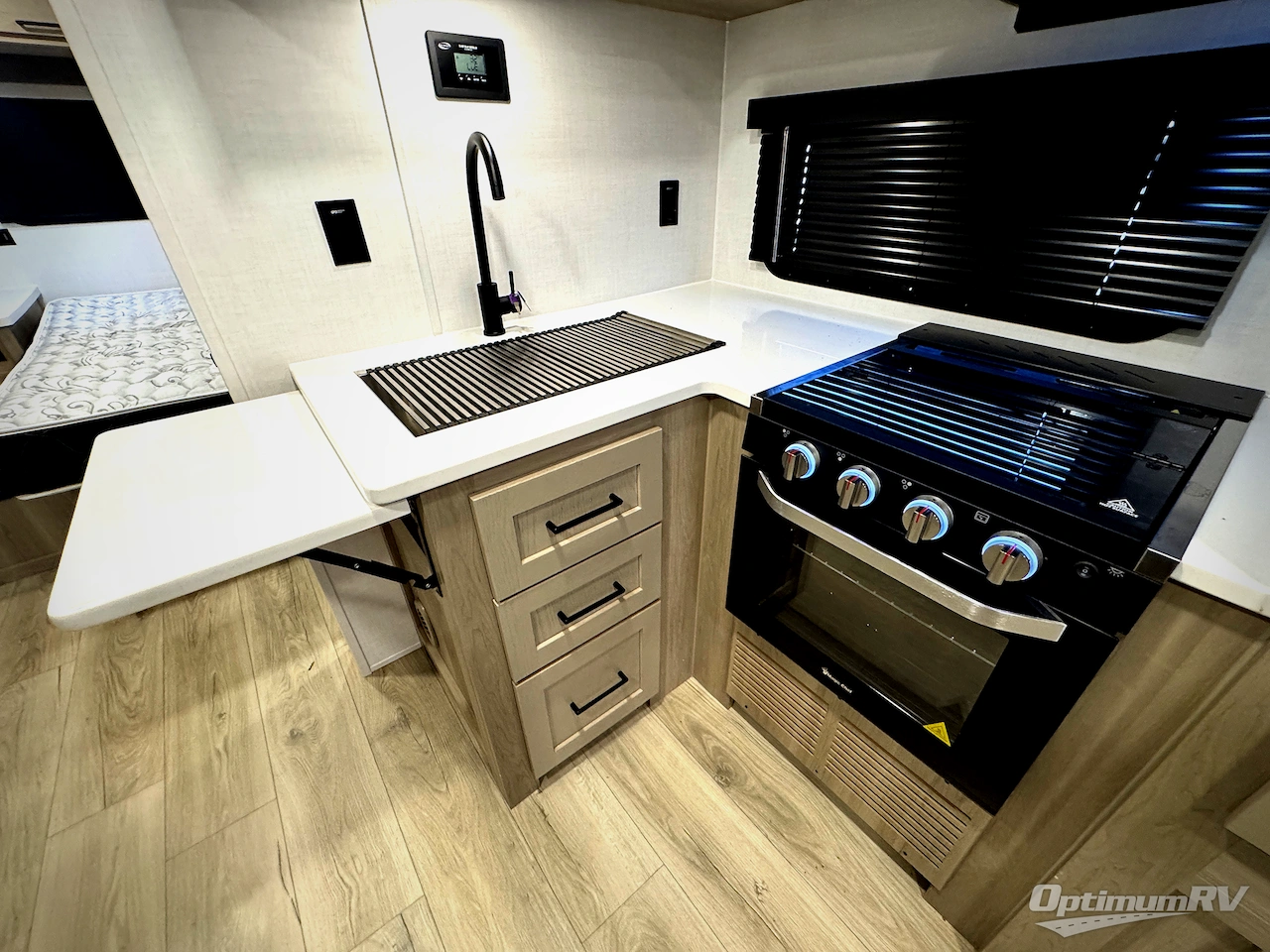2025 Forest River Rockwood Mini Lite 2511S Photo 14