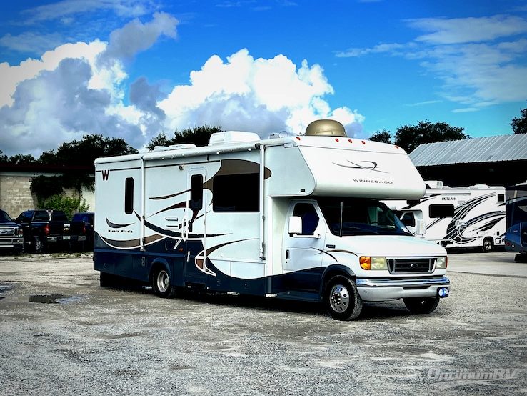 2005 Winnebago Minnie Winnie 30V RV Photo 1