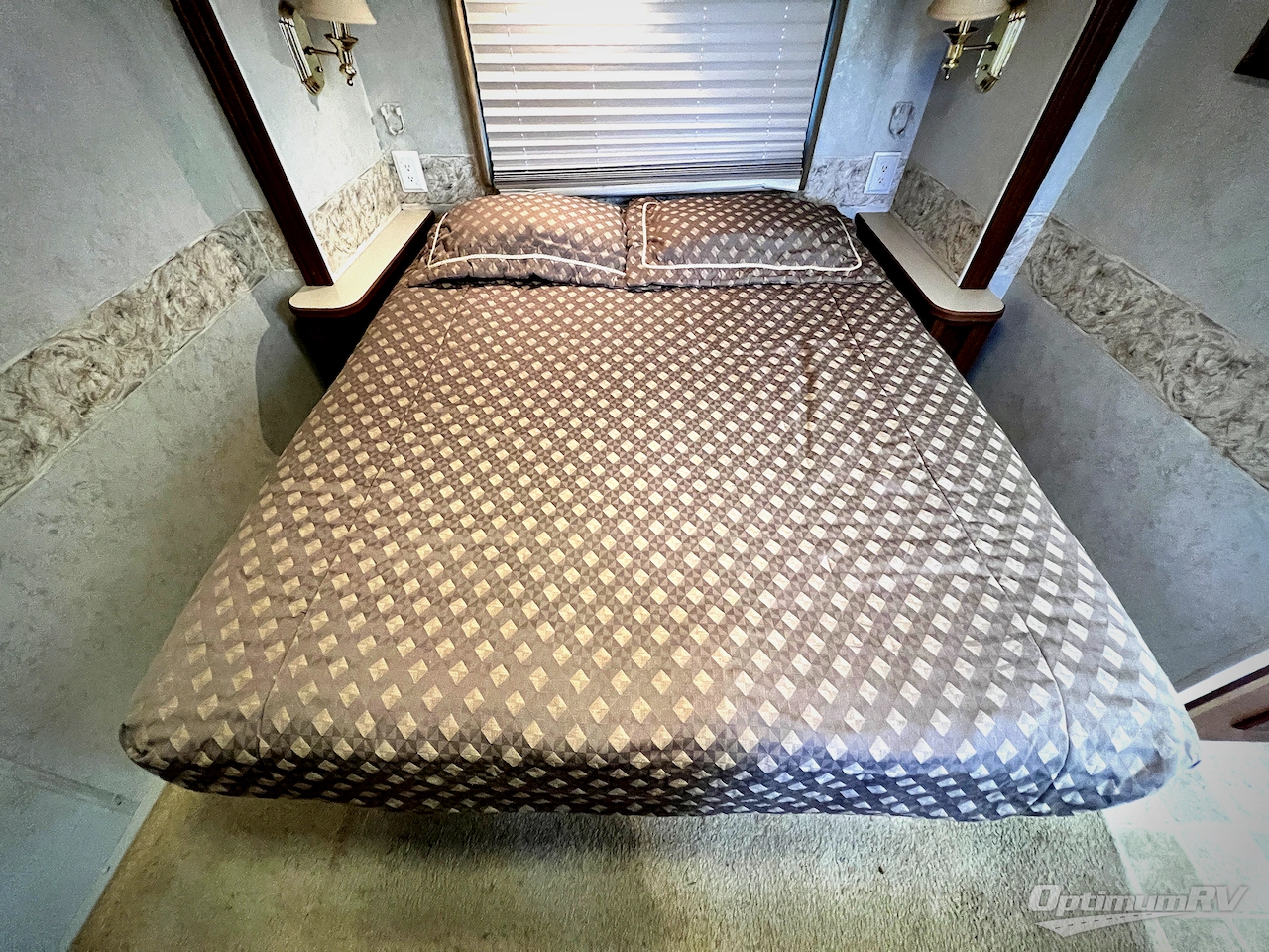 2005 Winnebago Minnie Winnie 30V Photo 17