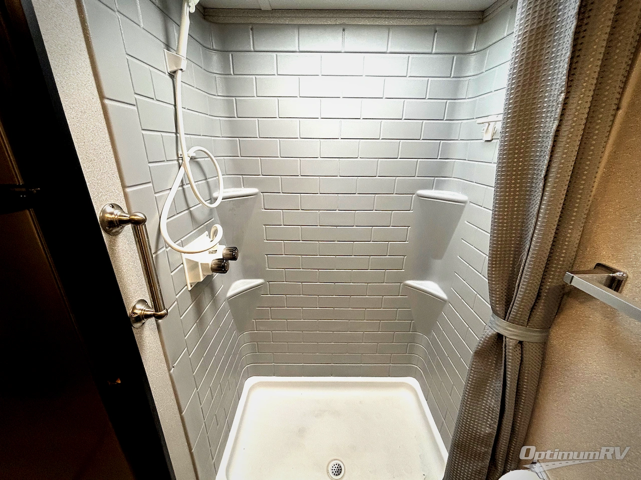 2021 Shasta Shasta 18BH Photo 15