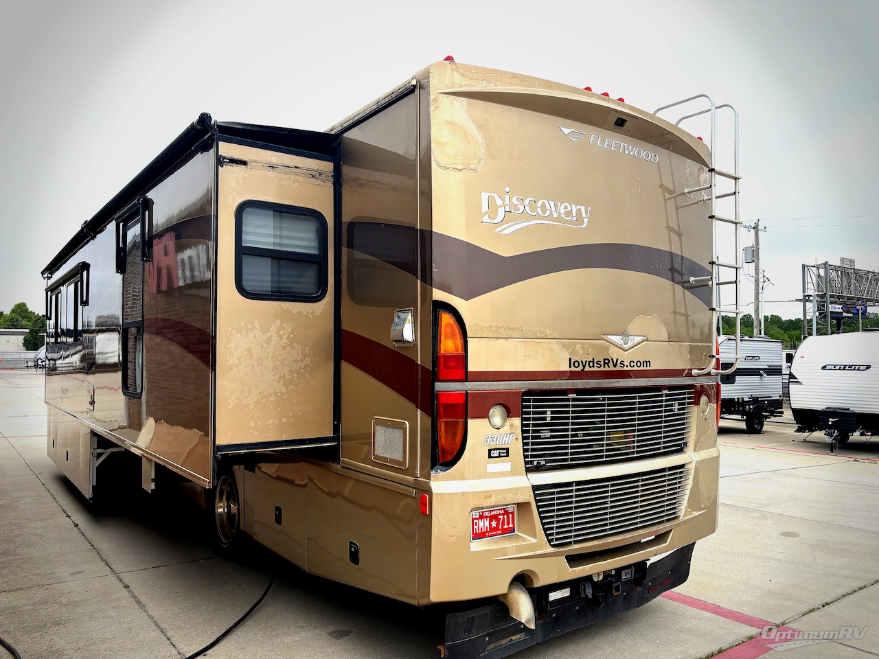 2006 Fleetwood Discovery 39V Photo 3