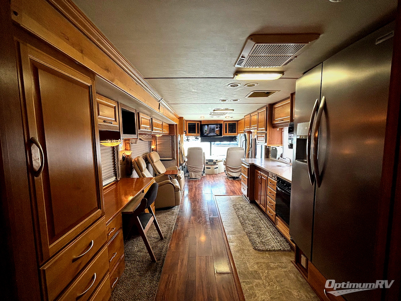 2006 Fleetwood Discovery 39V Photo 5