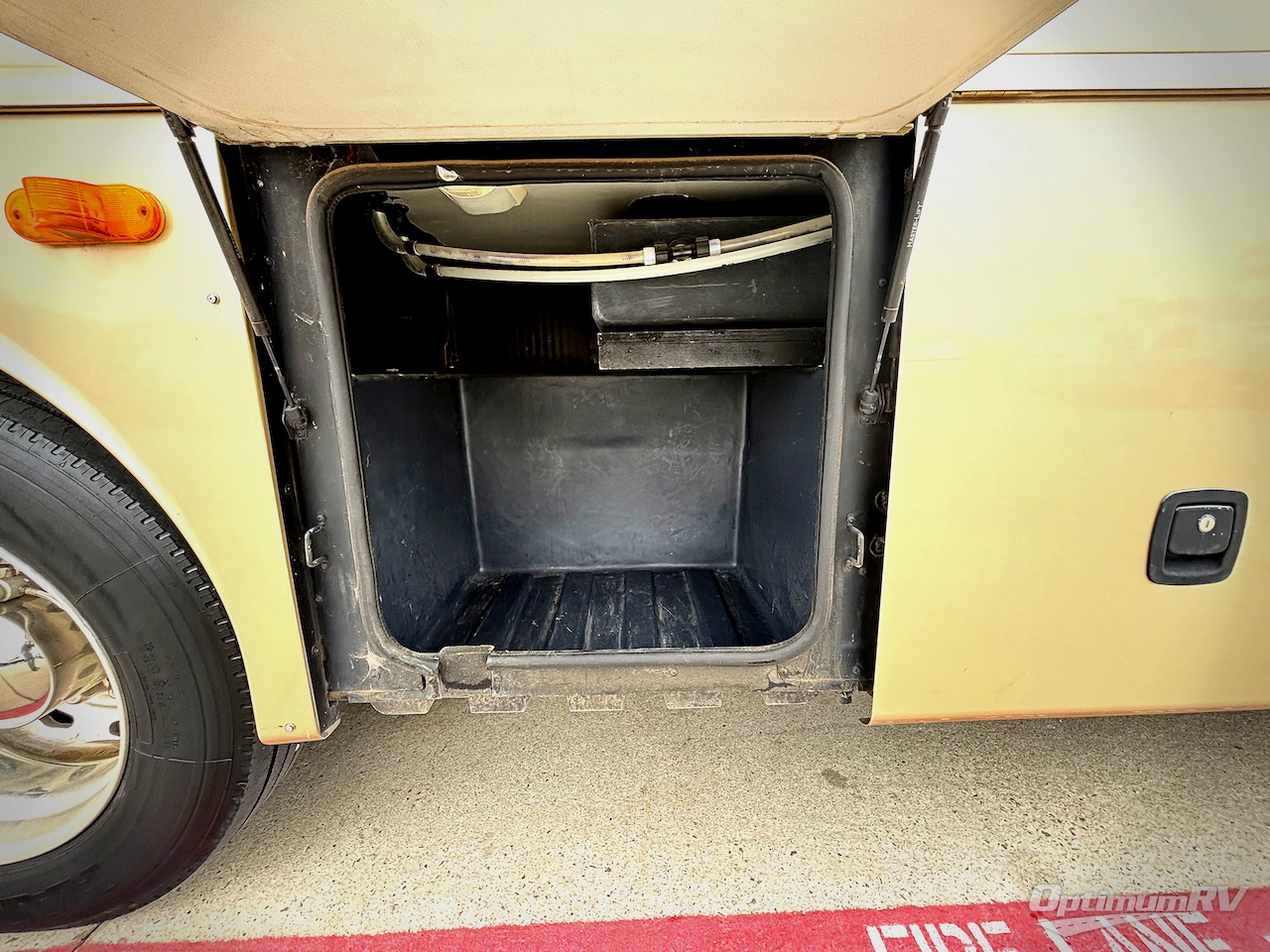 2006 Fleetwood Discovery 39V Photo 20