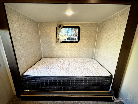 2020 Forest River Salem 33TS RV Photo 3