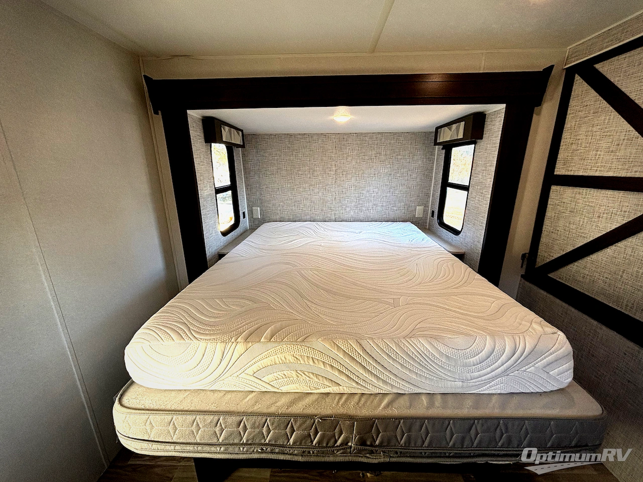 2020 Forest River Salem 33TS Photo 7