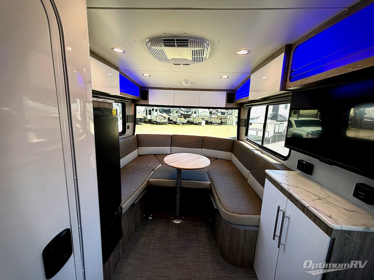 2022 inTech RV Sol Dawn Photo 4