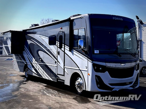 Used 2023 Fleetwood Fortis 34MB Featured Photo