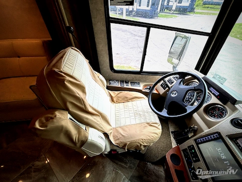 2016 Winnebago Journey 38P RV Photo 2