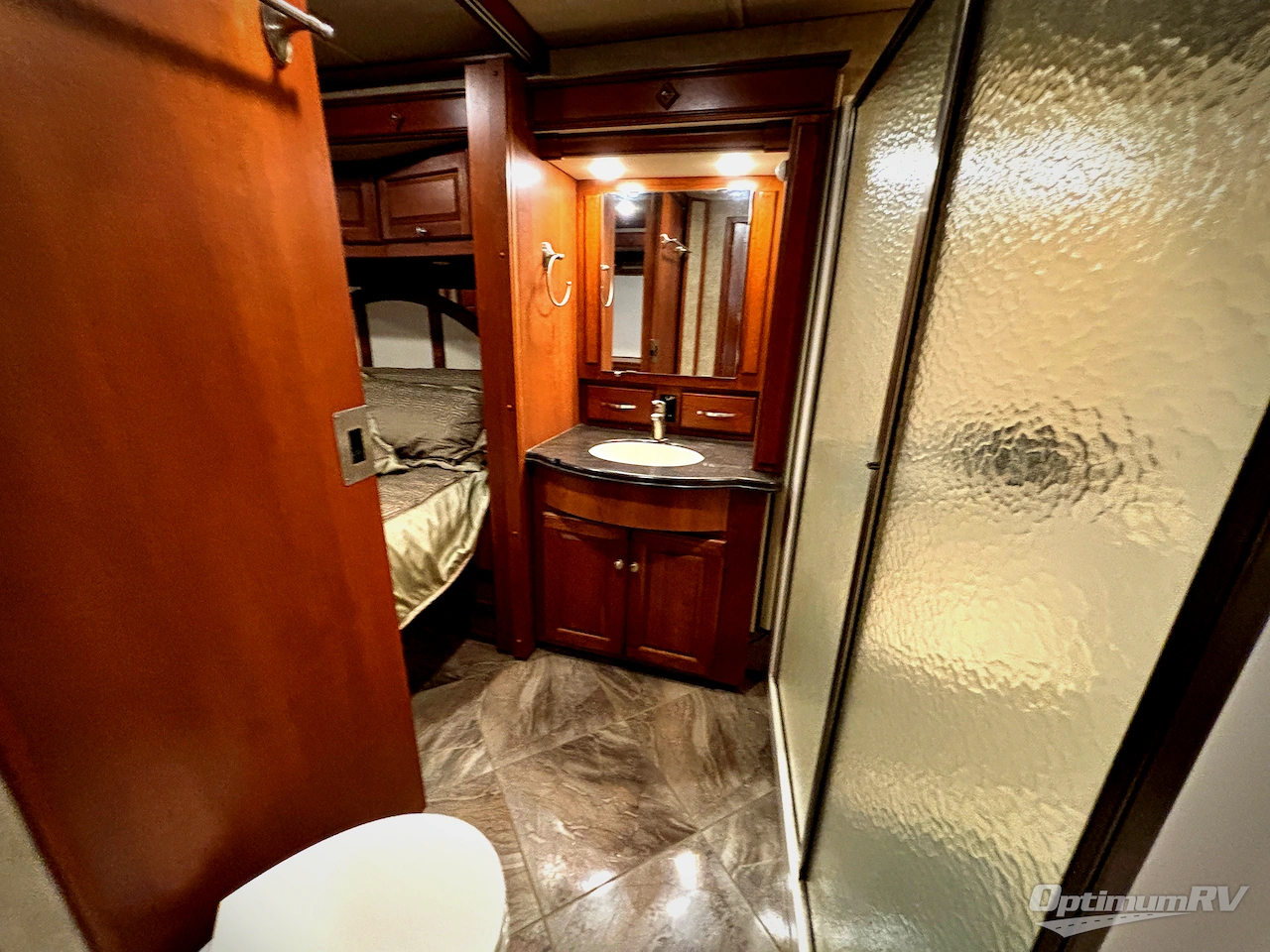 2016 Winnebago Journey 38P Photo 15