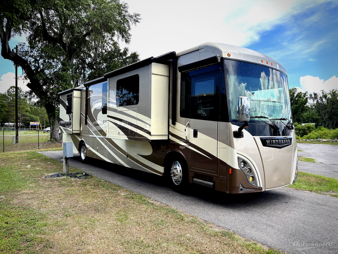 2016 Winnebago Journey 38P Photo 1