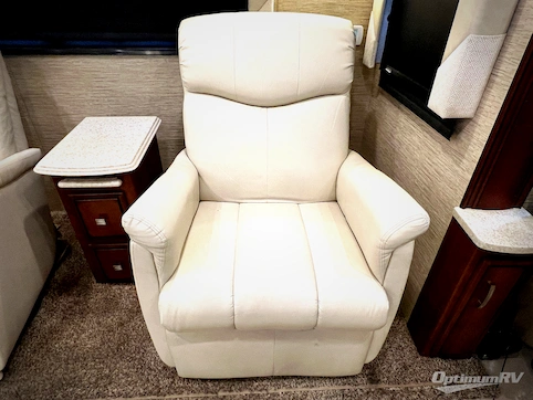 2017 Newmar Ventana LE 4037 RV Photo 2