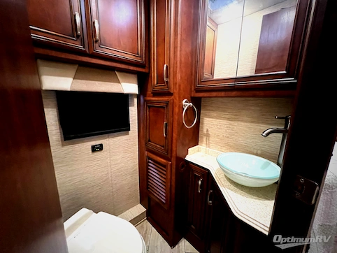 2017 Newmar Ventana LE 4037 RV Photo 3