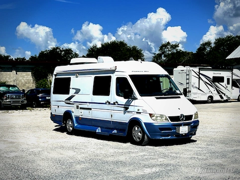 Used 2005 Pleasure-Way Dodge Plateau Plateau TS Featured Photo