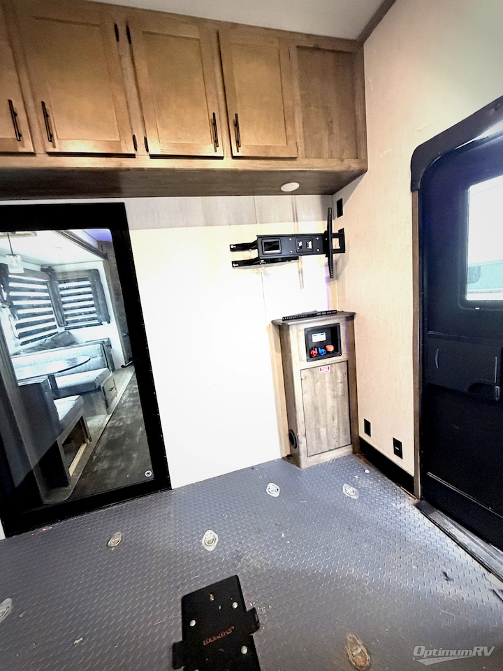 2021 Forest River Cherokee Wolf Pack 315PACK12 Photo 13