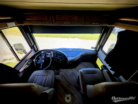 2019 Fleetwood Pace Arrow 35E RV Photo 2