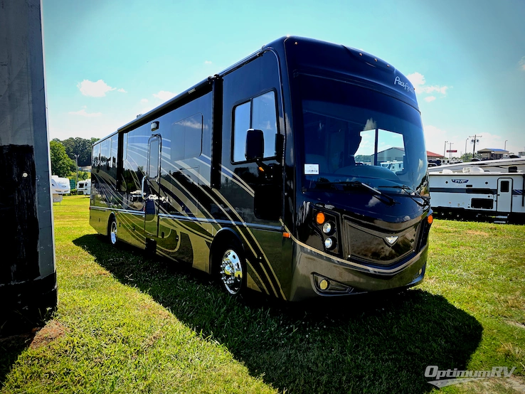 2019 Fleetwood Pace Arrow 35E RV Photo 1
