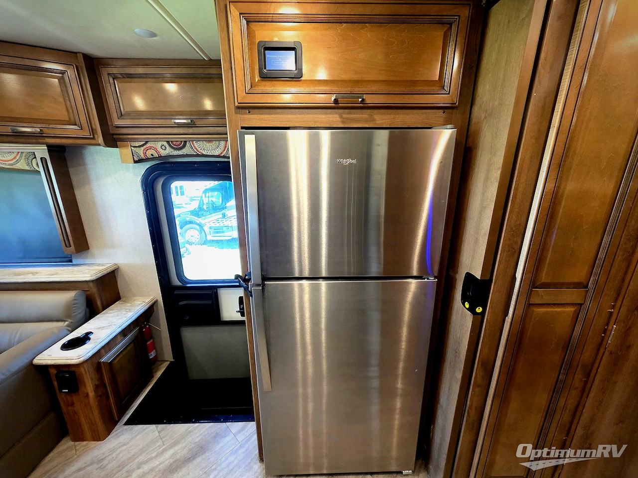 2019 Fleetwood Pace Arrow 35E Photo 13