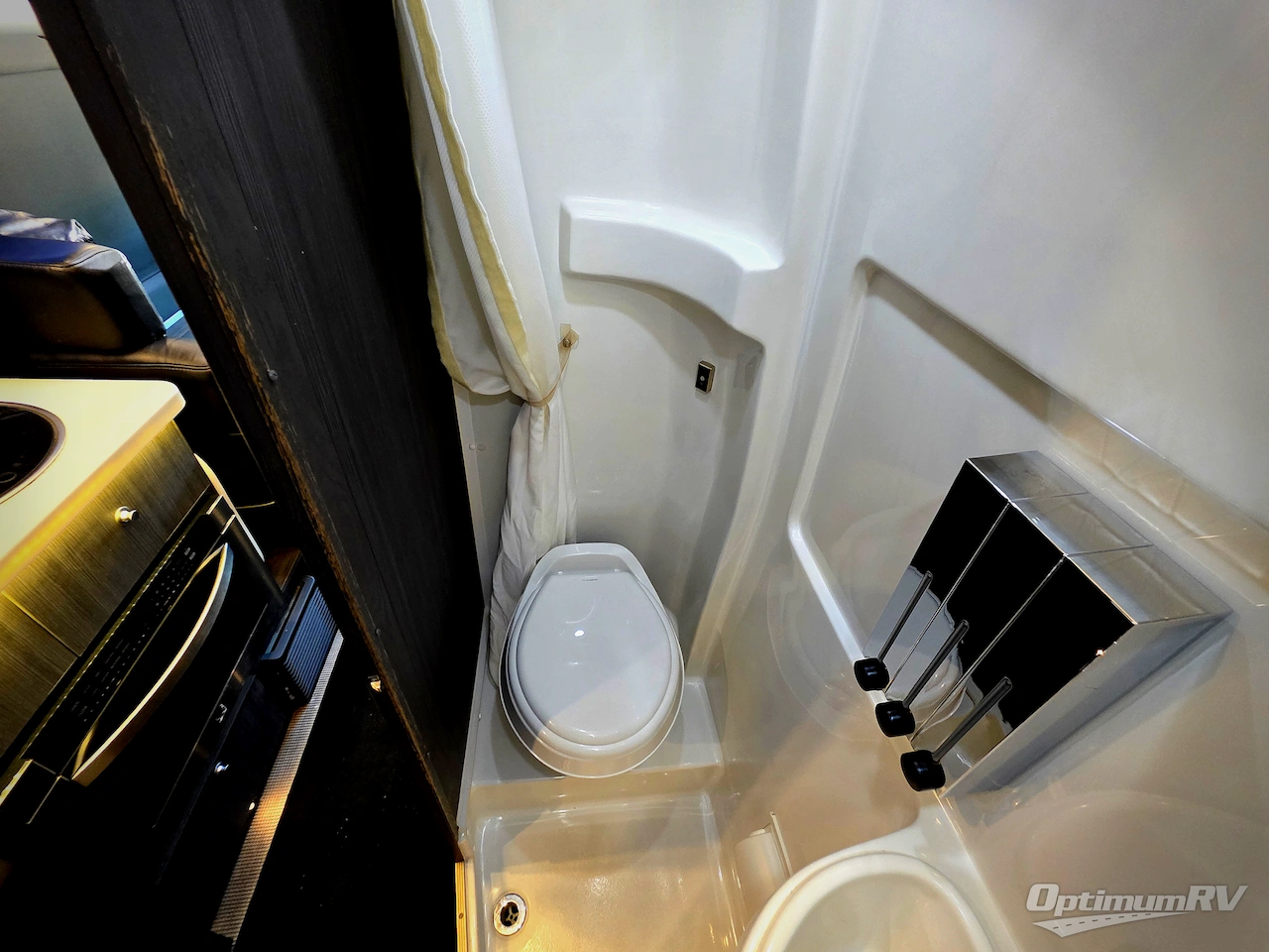 2020 Airstream Interstate Lounge EXT Std. Model Photo 14