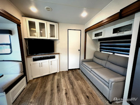 2022 Prime Time Crusader LITE 33BH RV Photo 2