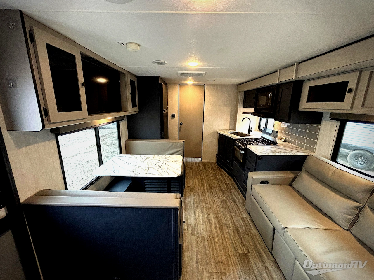 2024 Coachmen Apex Ultra-Lite 251RBK Photo 4