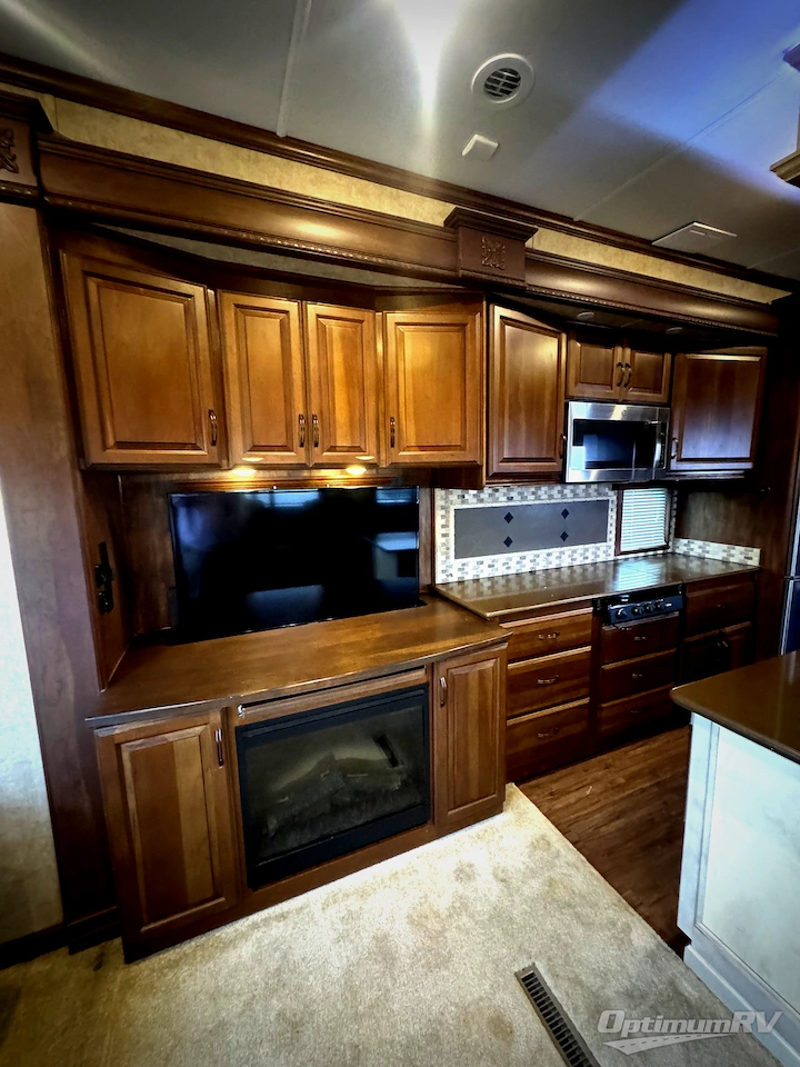 2014 DRV Luxury Suites Mobile Suites Estates 38RSSA Photo 7