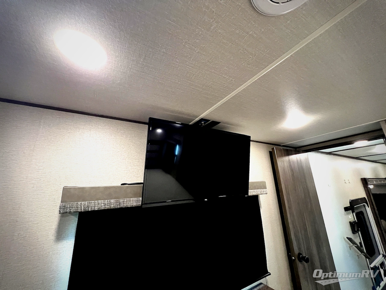 2022 Grand Design Solitude S-Class 3950BH Photo 29