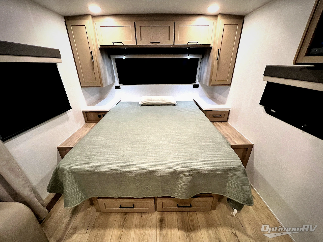 2026 Forest River Rockwood Mini Lite 2109S Photo 6