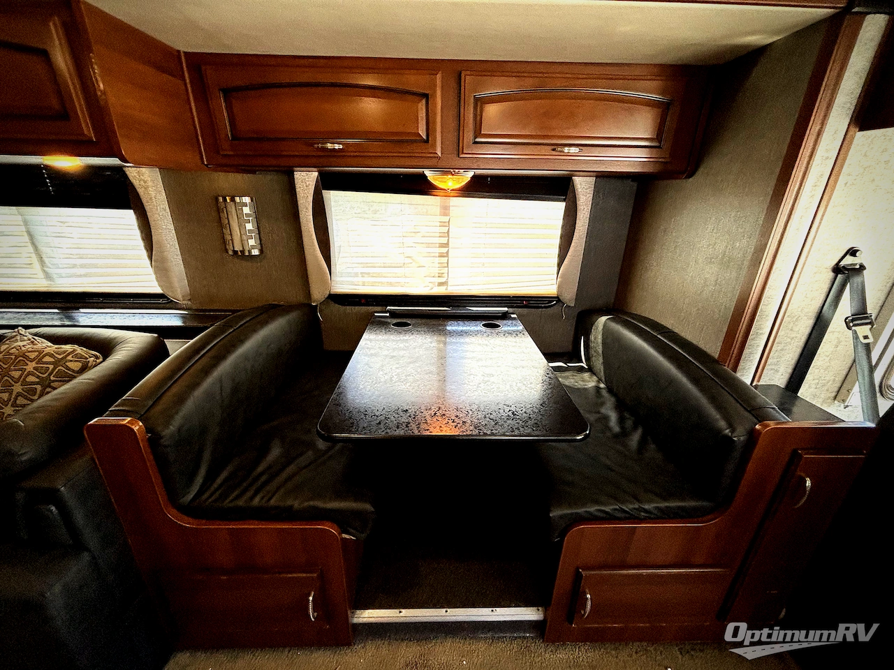 2014 Fleetwood Terra 34E Photo 11