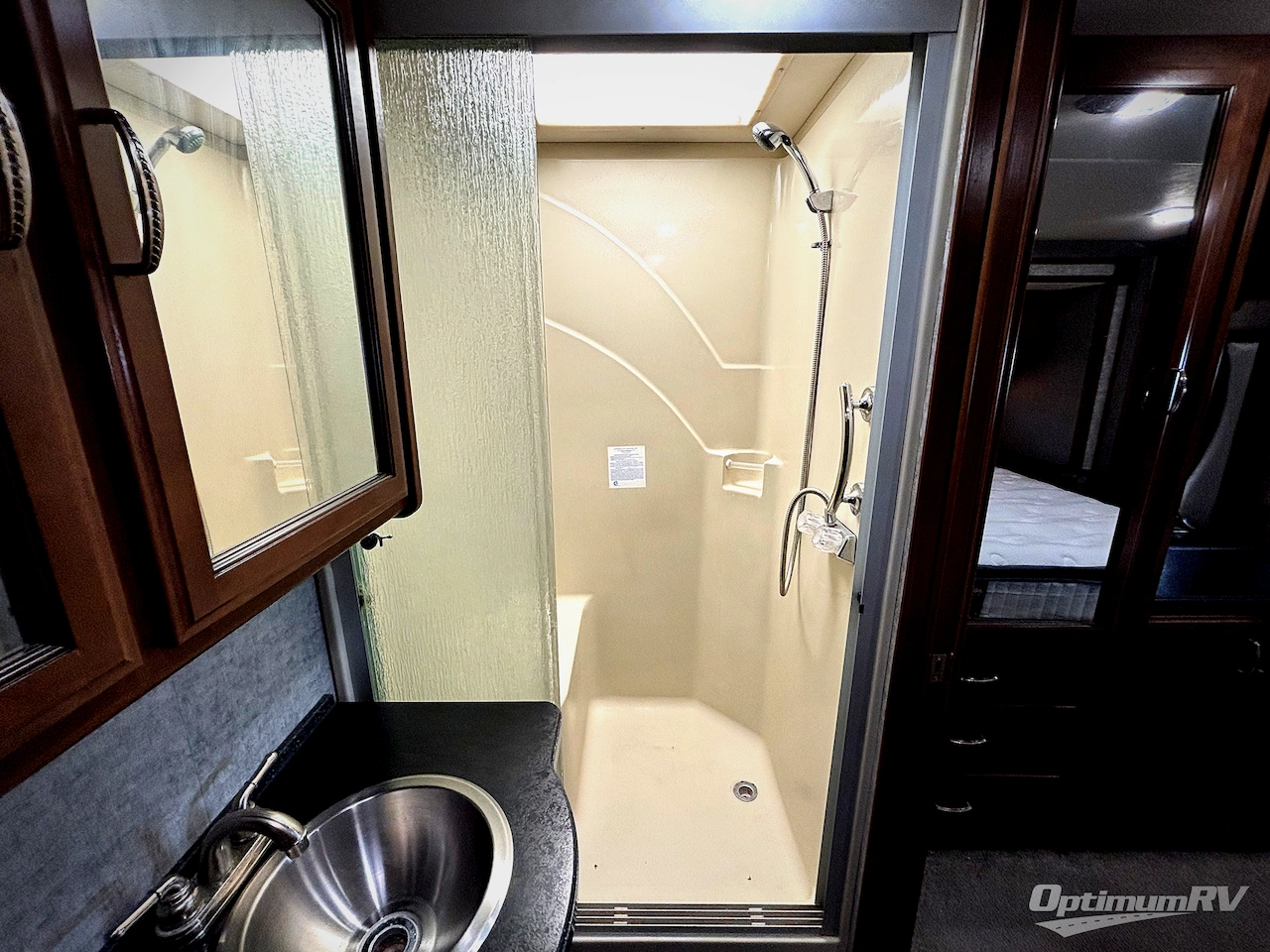 2014 Fleetwood Terra 34E Photo 19