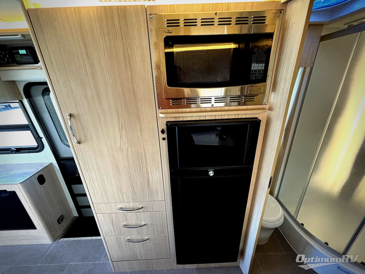 2024 Leisure Travel Unity U24MBL Photo 12