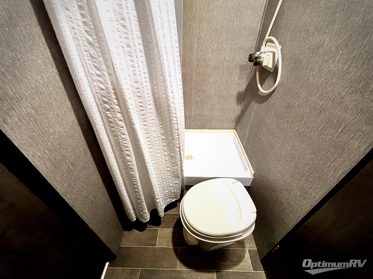 2019 Dutchmen Coleman Lantern Series 300TQ Photo 14