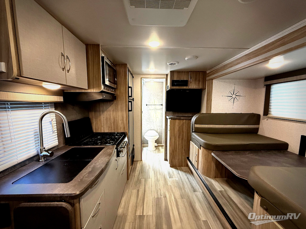 2021 Winnebago Towables Micro Minnie 2108DS Photo 5