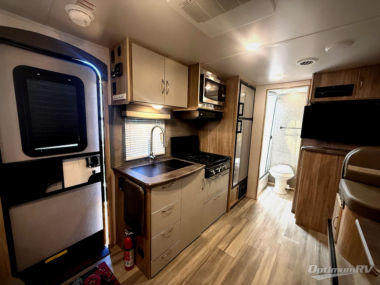 2021 Winnebago Towables Micro Minnie 2108DS Photo 10