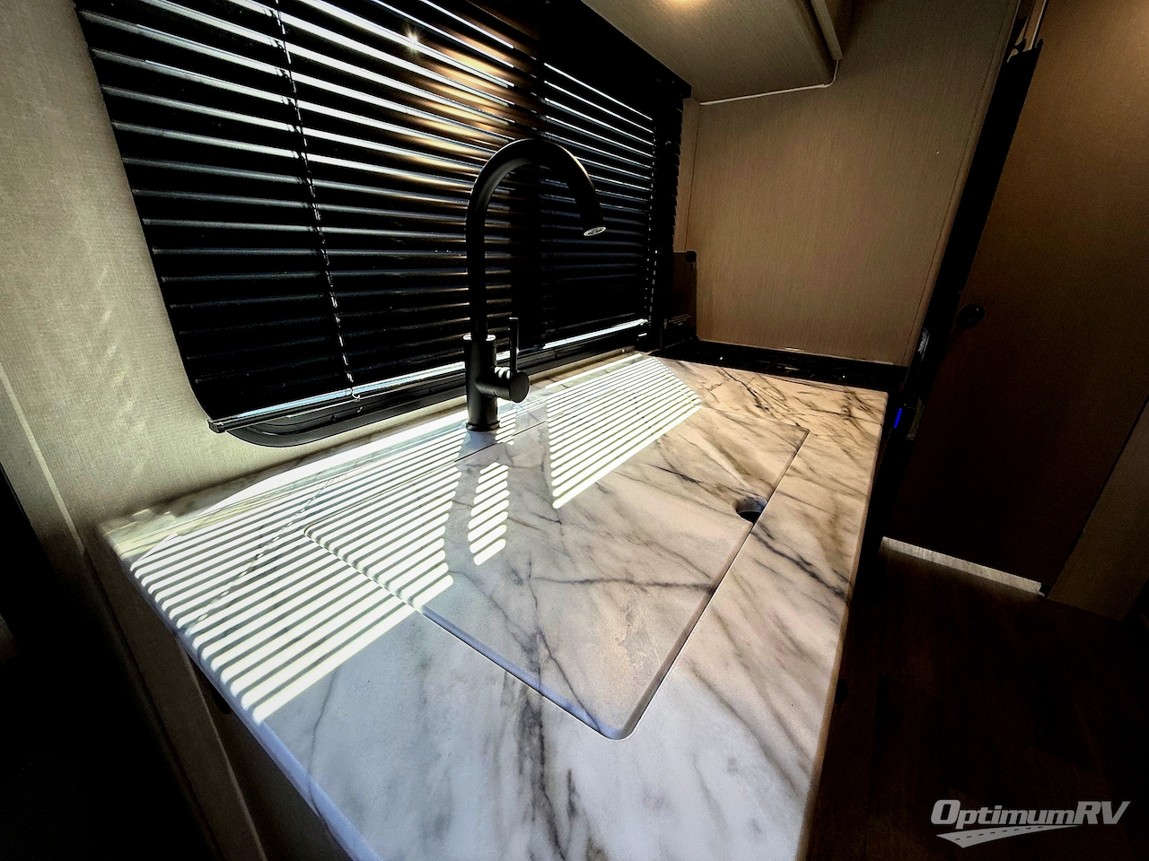 2025 Coachmen Apex Nano 185BH Photo 10