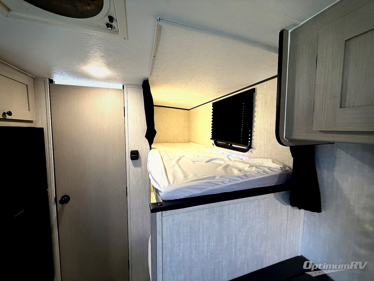 2025 Coachmen Apex Nano 185BH Photo 13