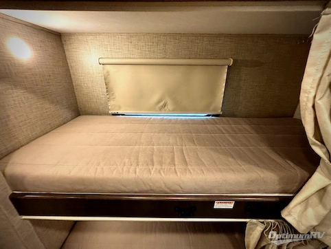 2023 Thor Aria 4000 RV Photo 3