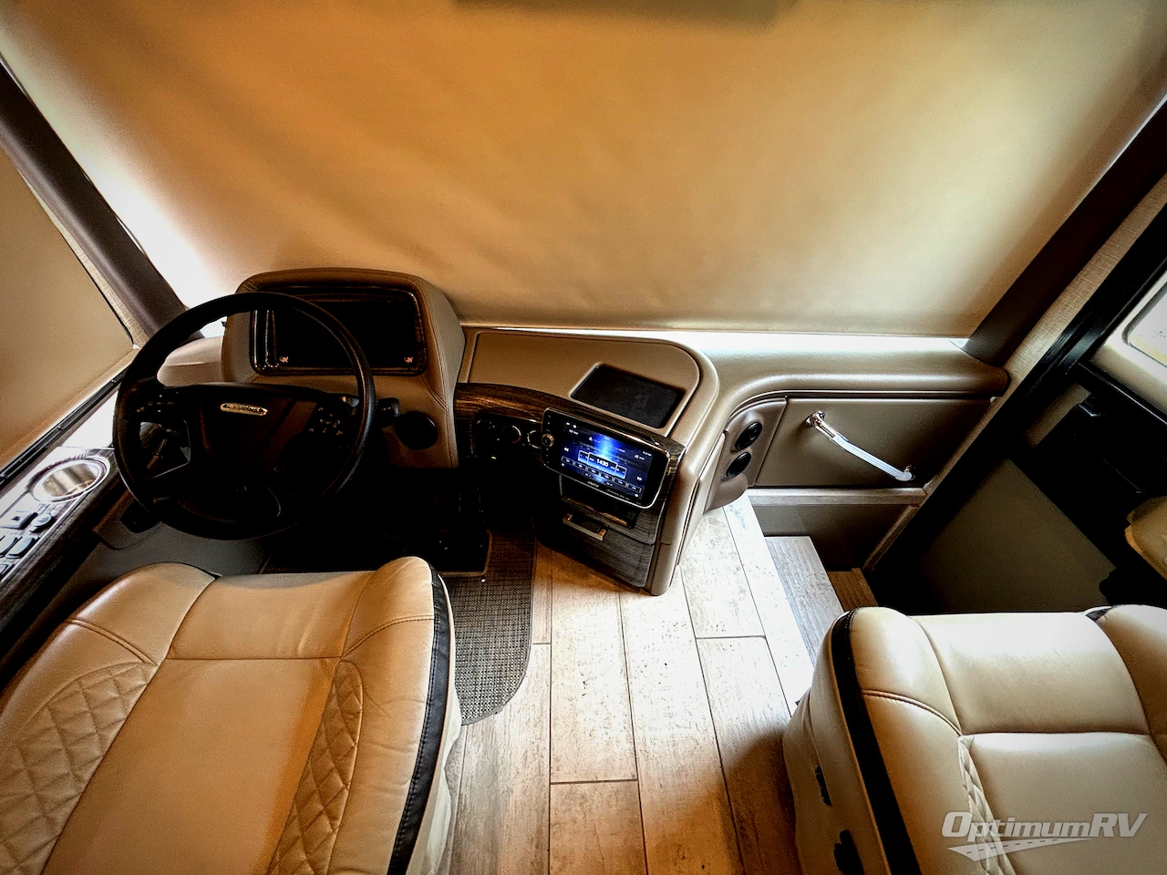 2023 Thor Aria 4000 Photo 8