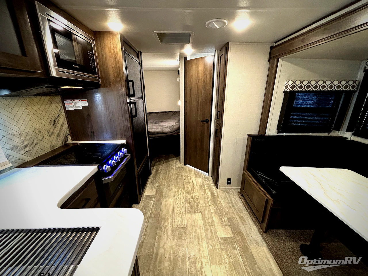 2021 Prime Time Tracer 24DBS Photo 4