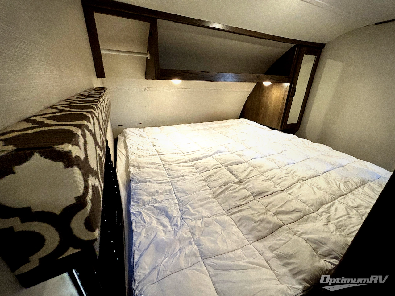 2021 Prime Time Tracer 24DBS Photo 7