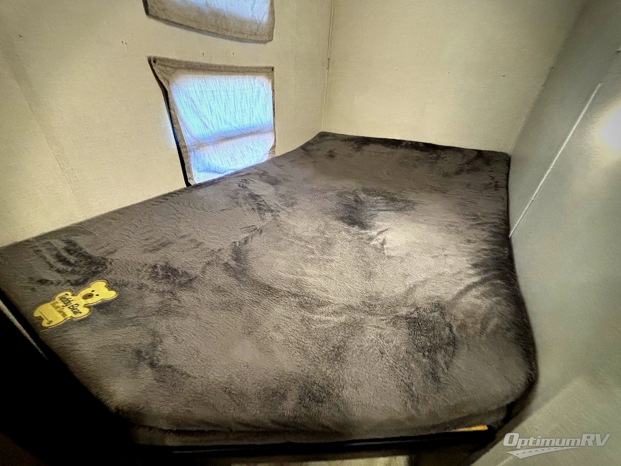 2021 Prime Time Tracer 24DBS Photo 12